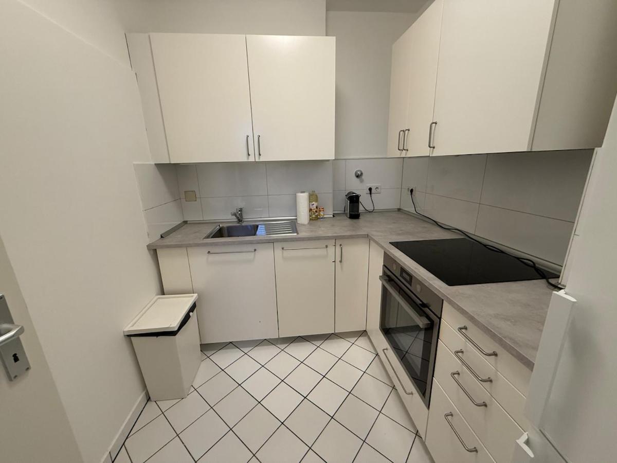 Apartment 1 In Location-lilac Cologne