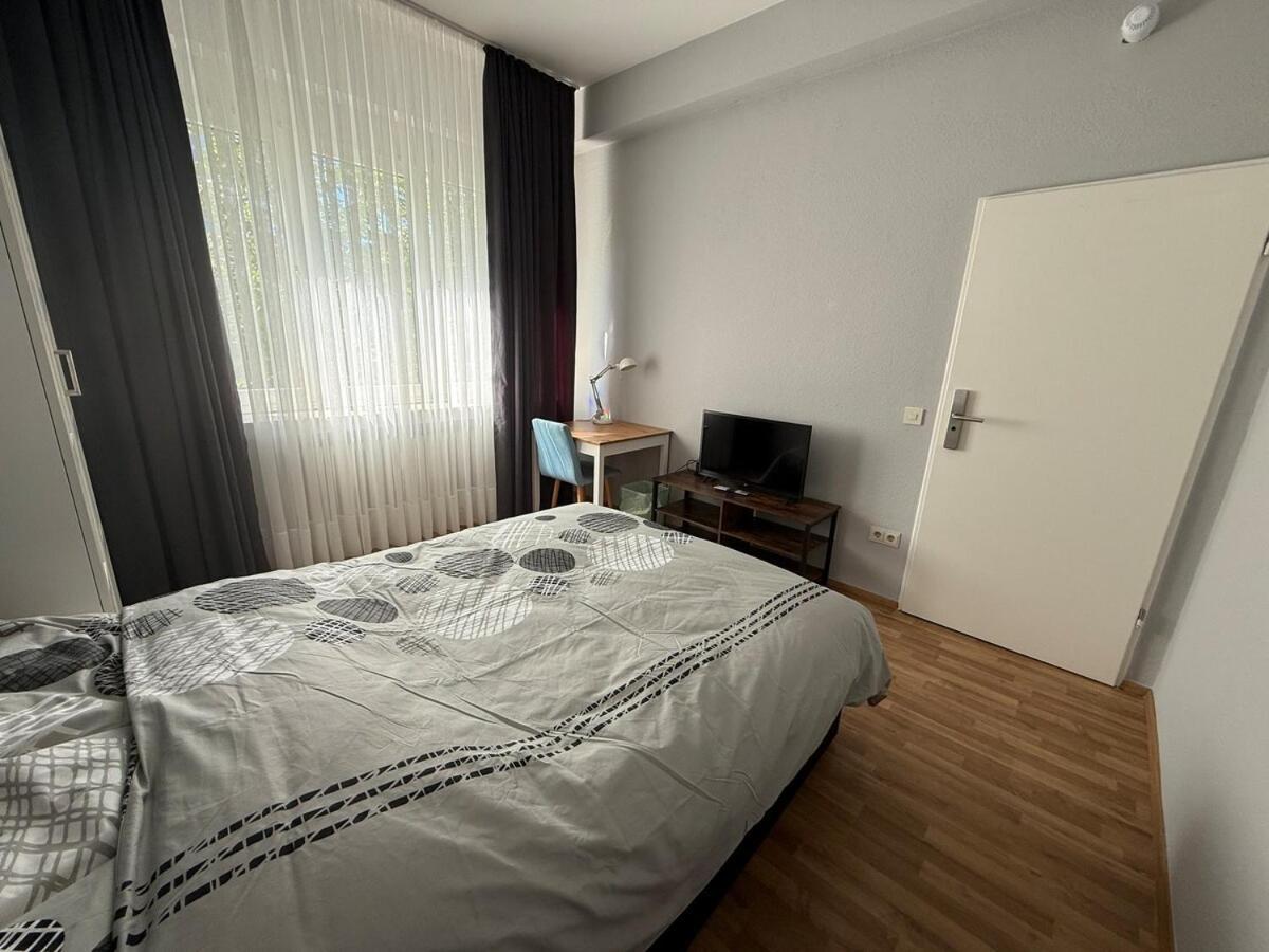 Apartment 1 In Location-lilac