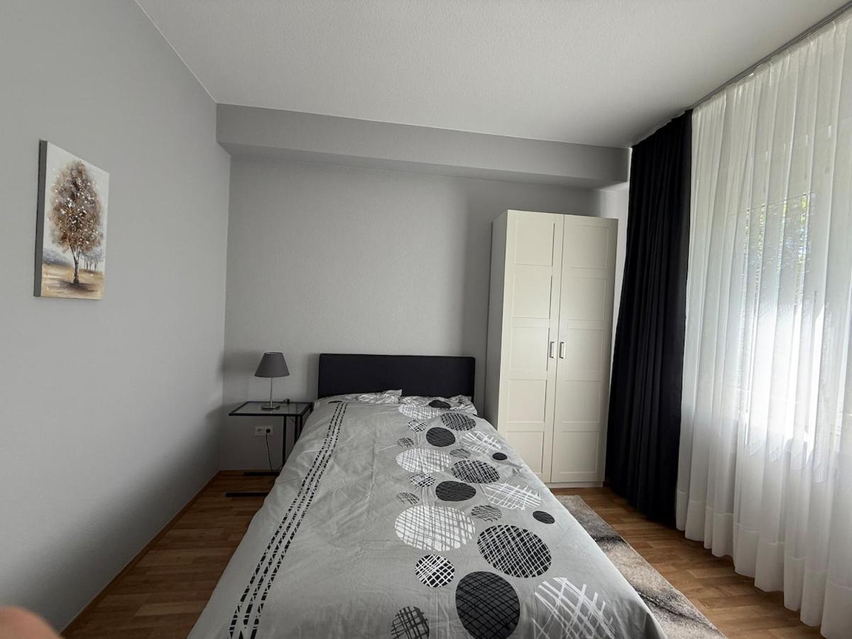 1 In Location-lilac Apartment *